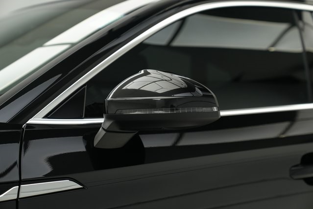 Vehicle image 13 of 44