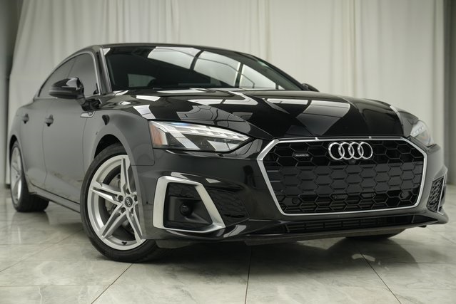 Vehicle image 4 of 44