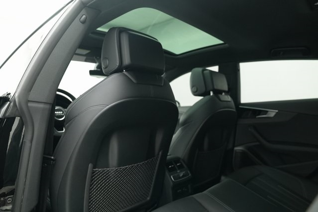 Vehicle image 21 of 44