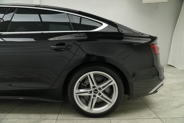 Vehicle image 10 of 44