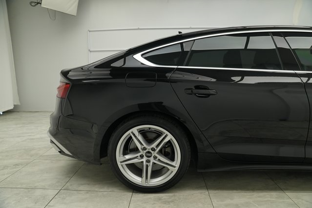 Vehicle image 6 of 44