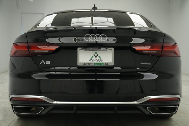 Vehicle image 8 of 44