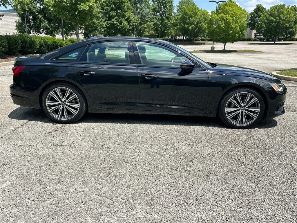 Vehicle image 4 of 39