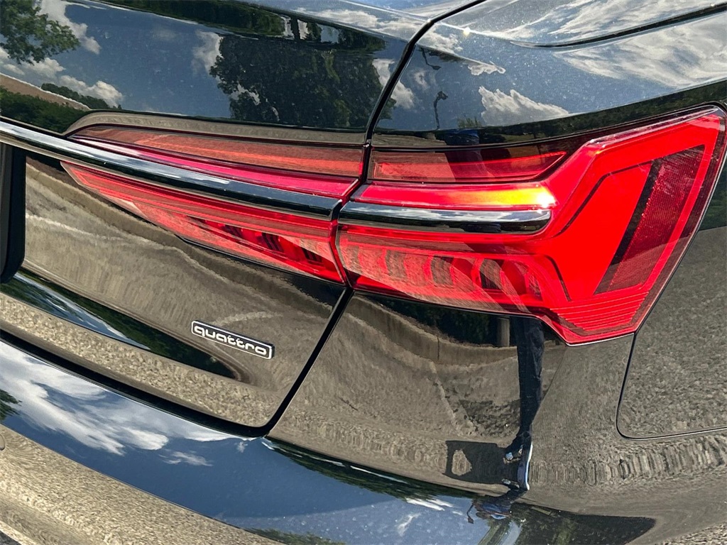 Vehicle image 31 of 39