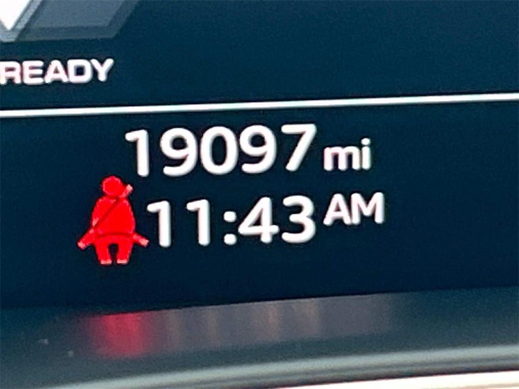 Vehicle image 15 of 39