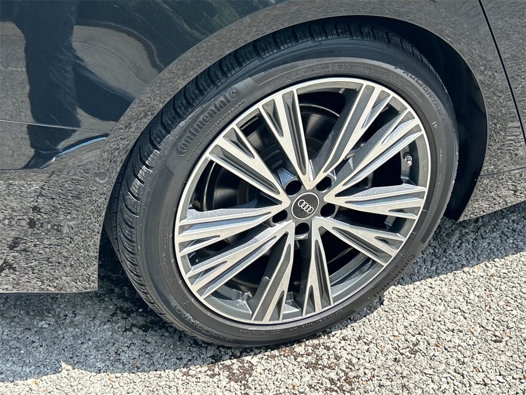 Vehicle image 8 of 39