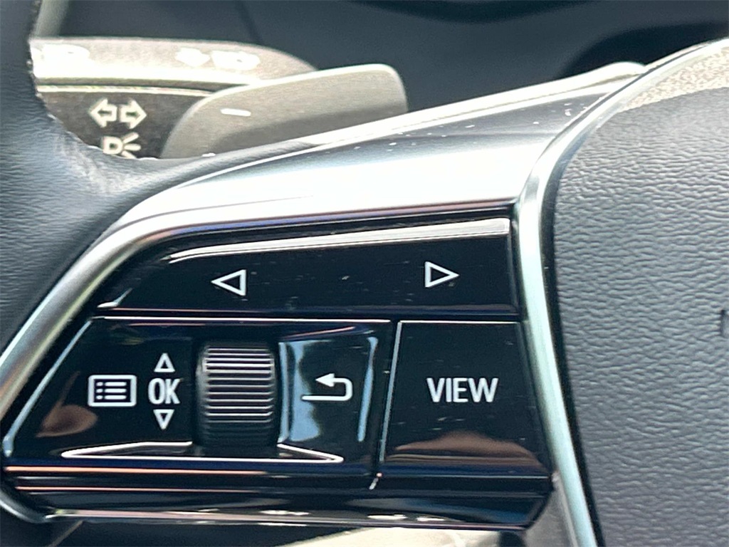 Vehicle image 23 of 39