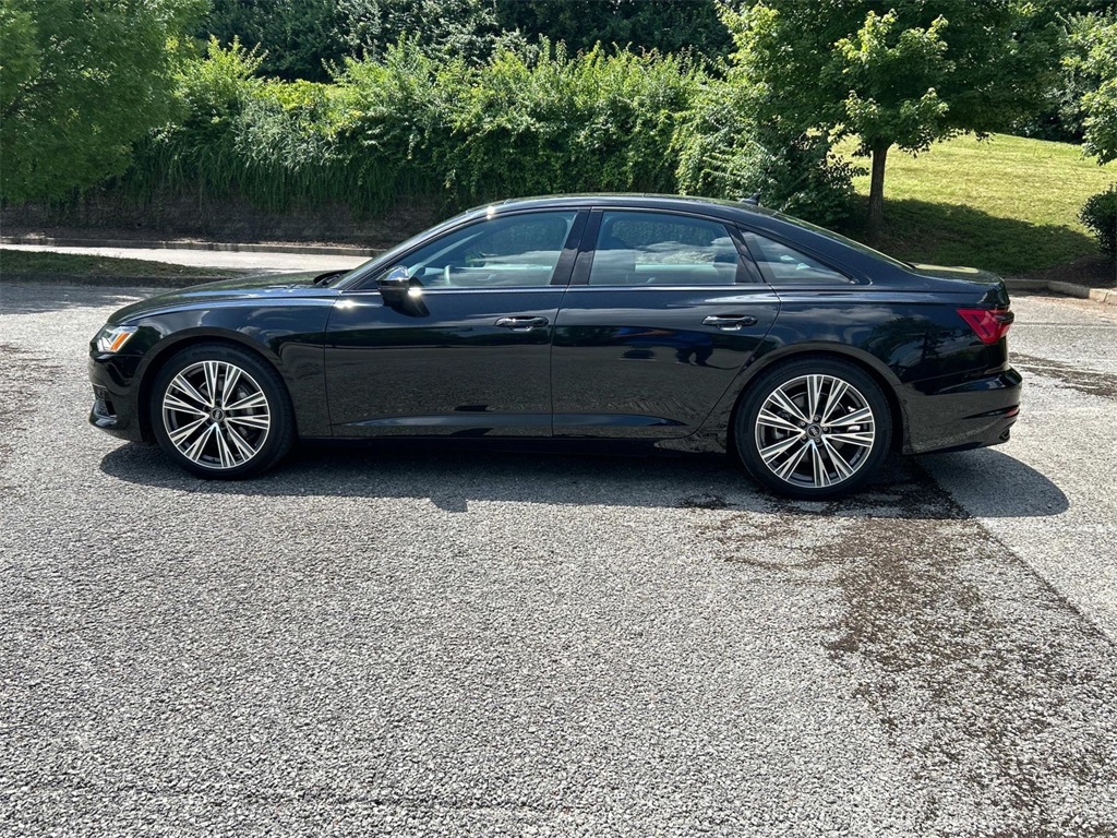 Vehicle image 7 of 39