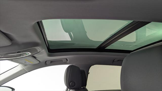 2022 Audi e-tron Premium Image 18 of 36