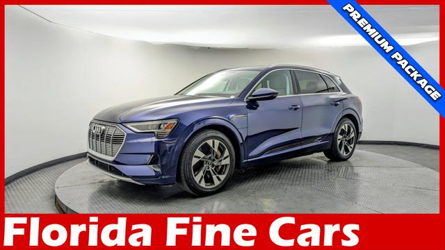 2022 Audi e-tron Premium Image 1 of 36