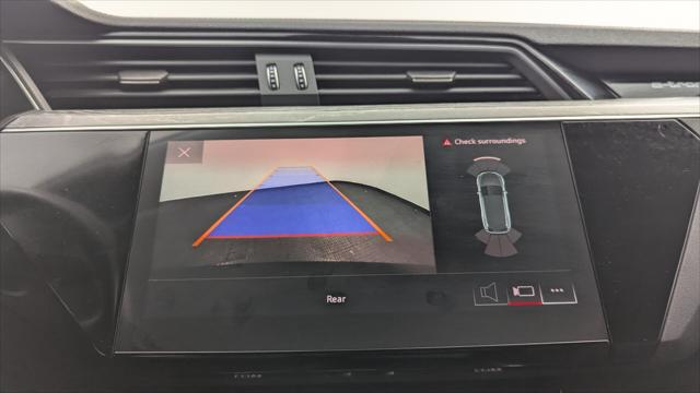 2022 Audi e-tron Premium Image 23 of 36