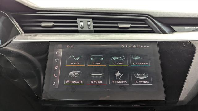 2022 Audi e-tron Premium Image 34 of 36