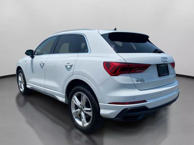 Vehicle image 7 of 45