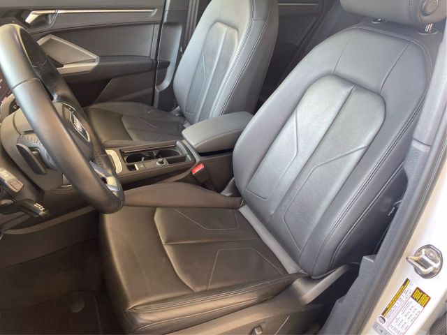 Vehicle image 10 of 45