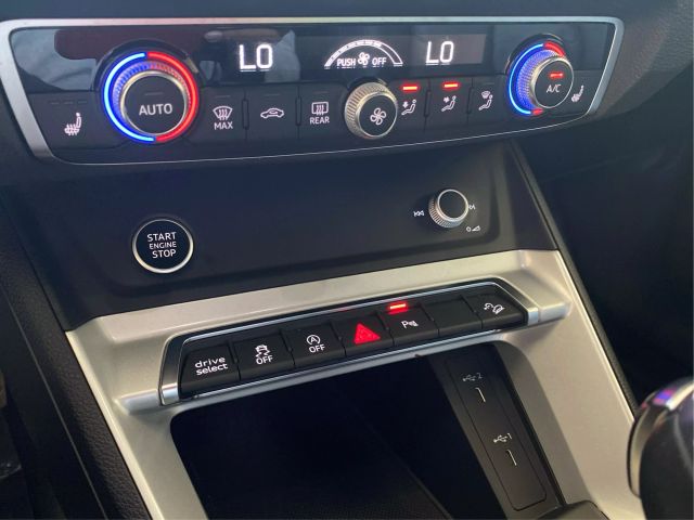 Vehicle image 29 of 45