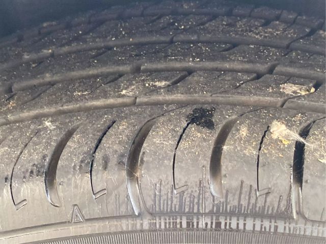 Vehicle image 23 of 45