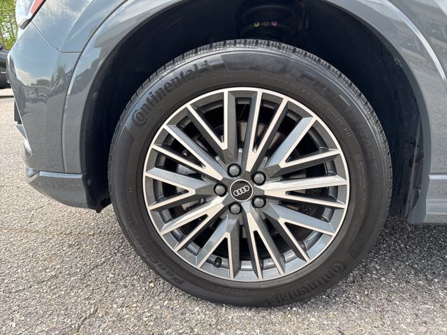 Vehicle image 11 of 34