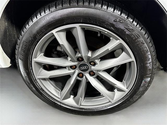 Vehicle image 31 of 39