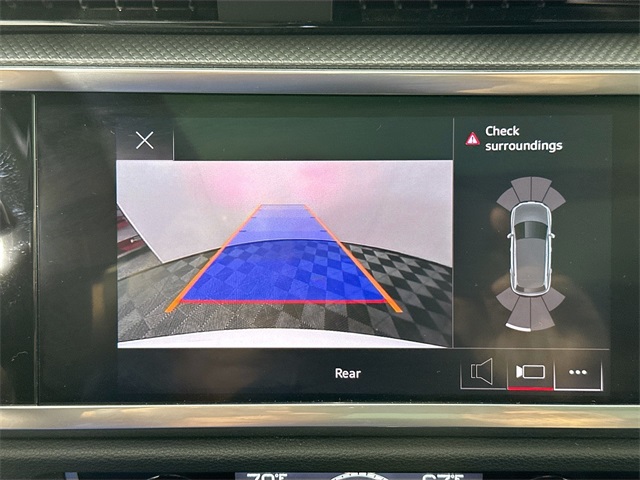 Vehicle image 13 of 39