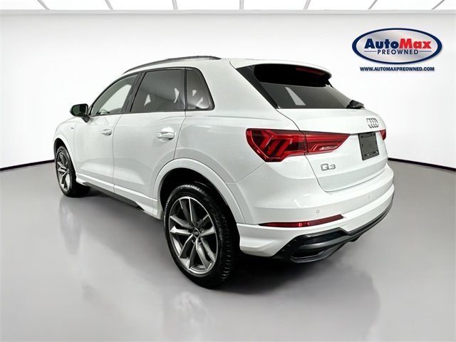 Vehicle image 7 of 39