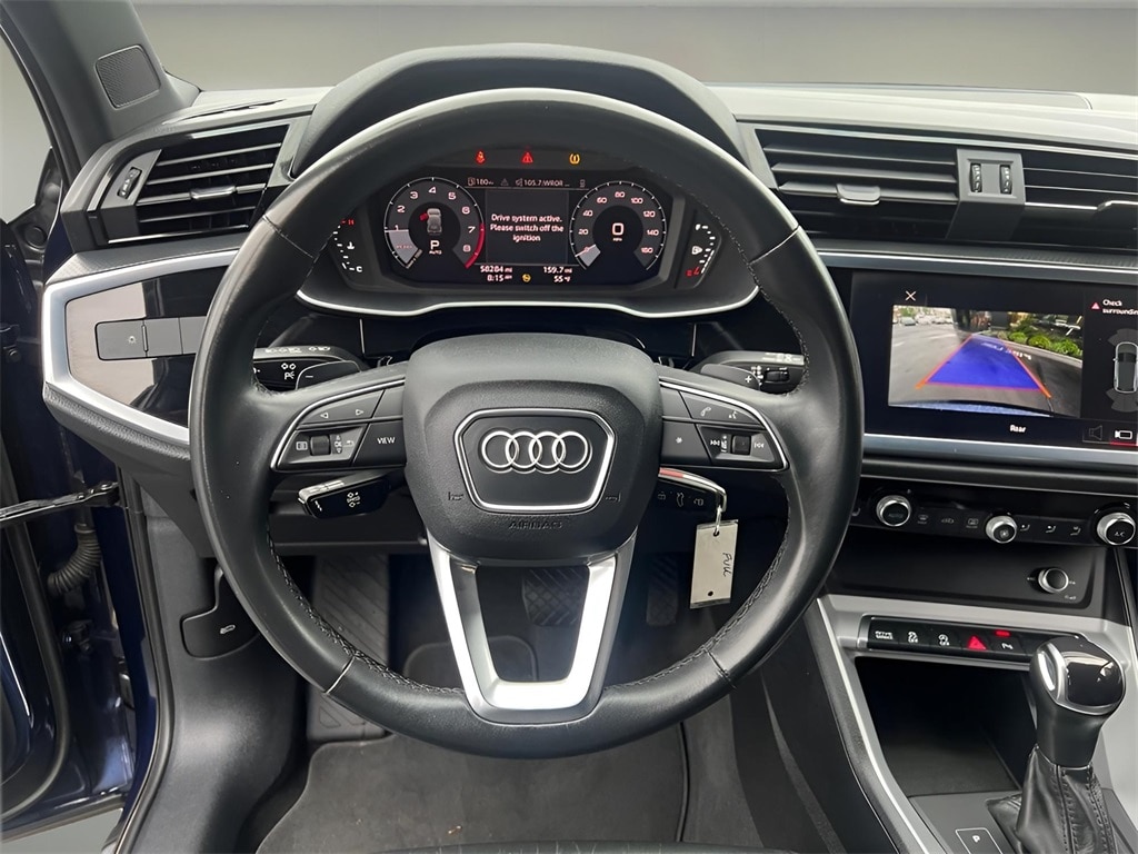 Vehicle image 22 of 34