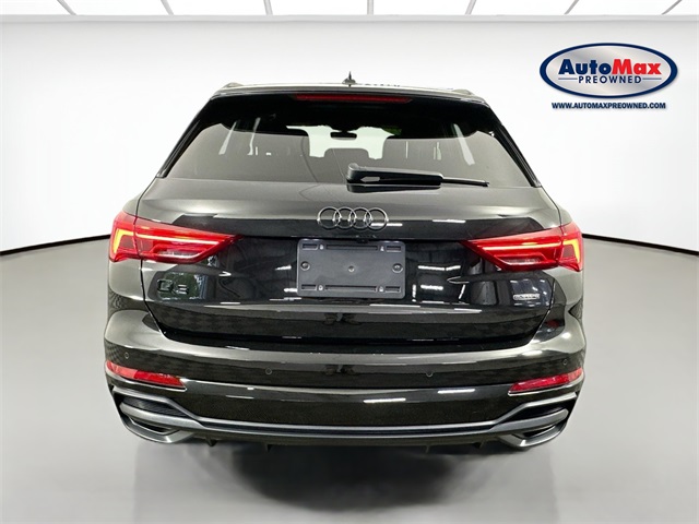 Vehicle image 5 of 42