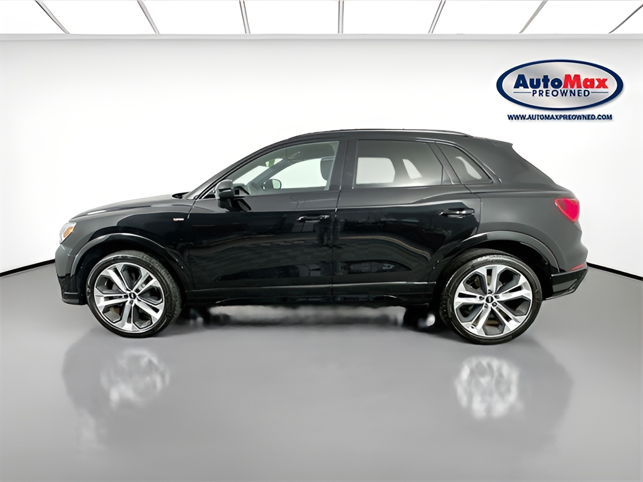 Vehicle image 41 of 42