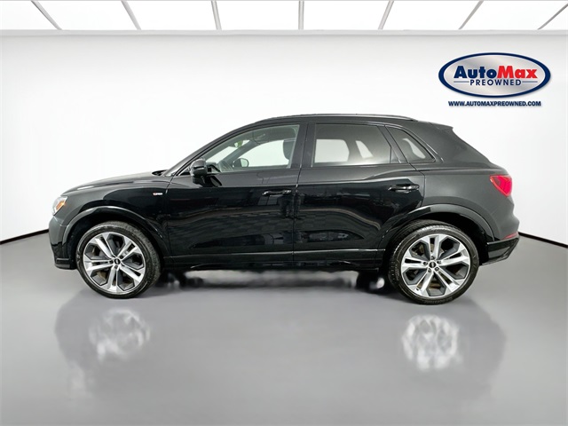 Vehicle image 7 of 42