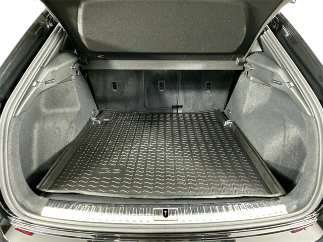 Vehicle image 29 of 42