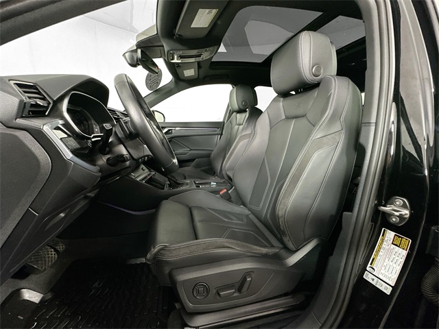 Vehicle image 9 of 42