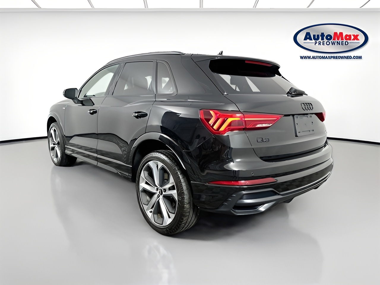 Vehicle image 40 of 42