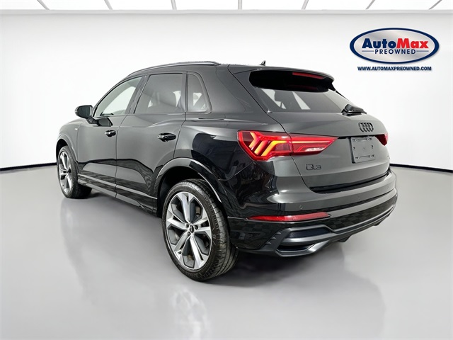 Vehicle image 6 of 42