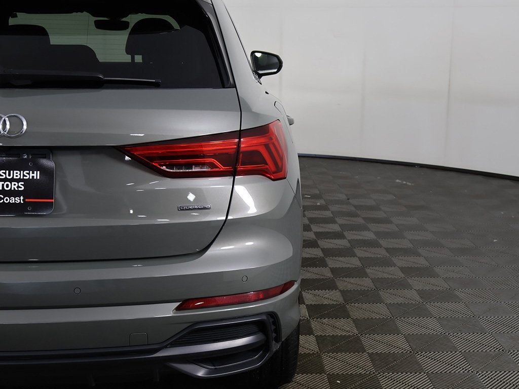 Vehicle image 41 of 54