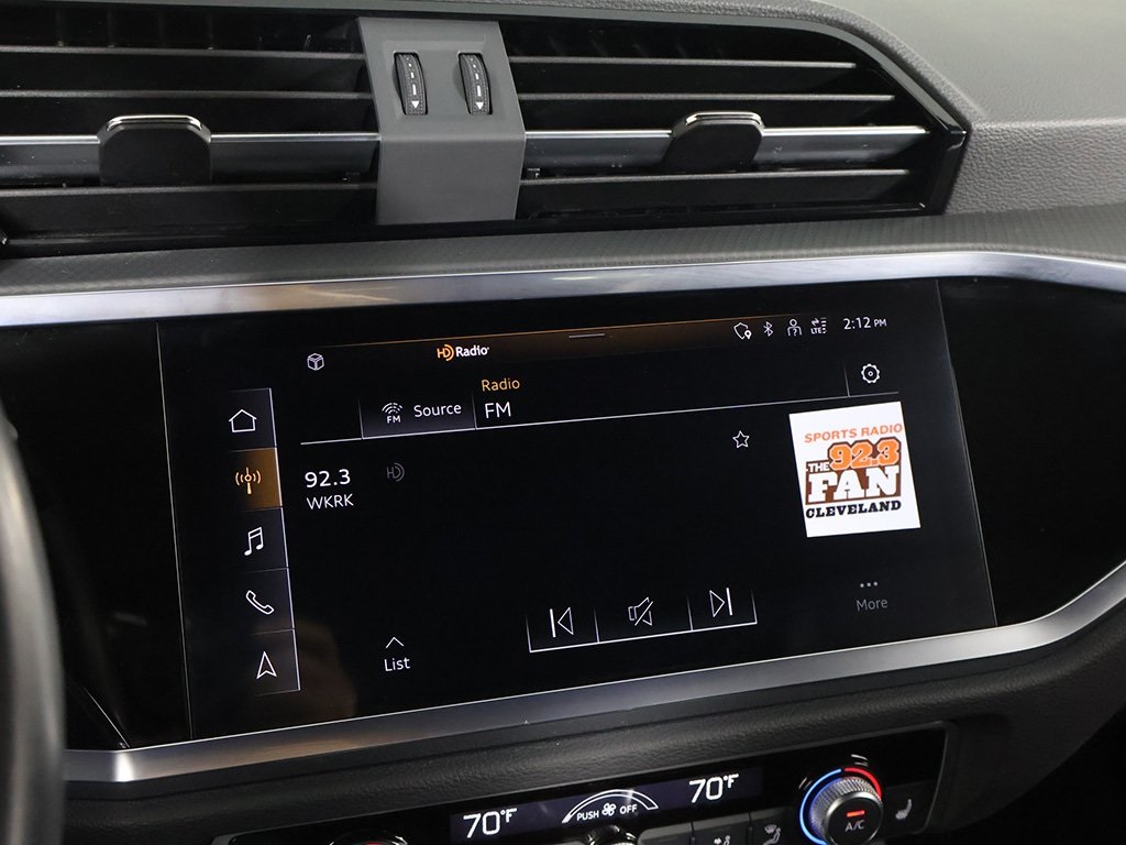 Vehicle image 31 of 54