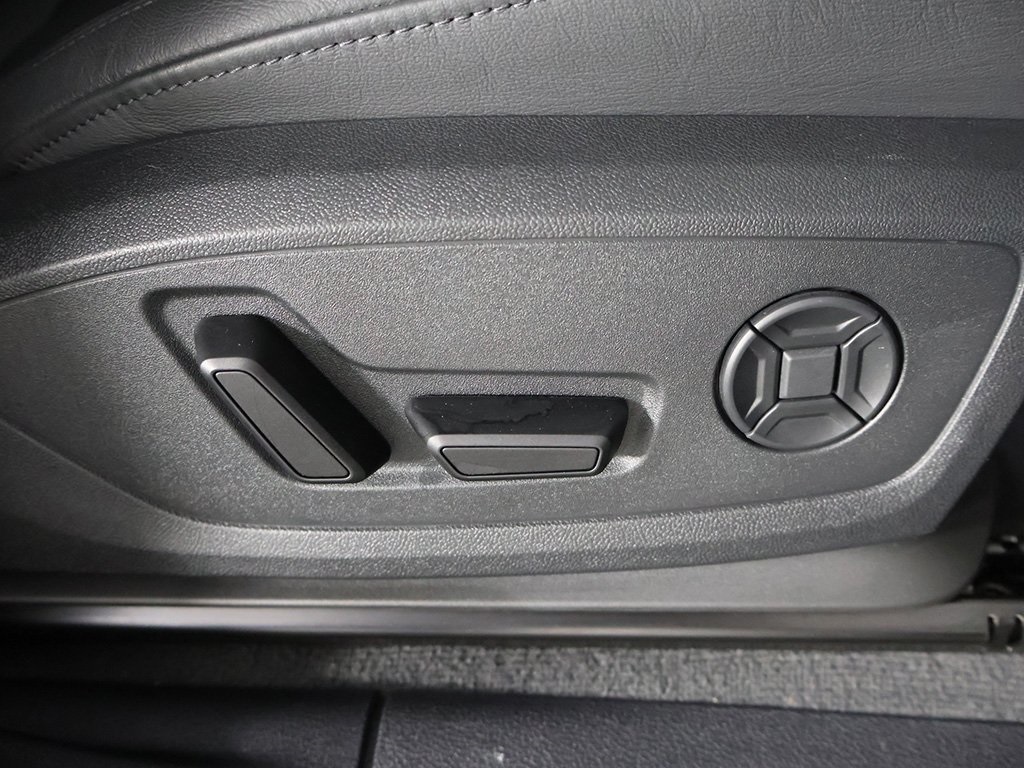 Vehicle image 44 of 54