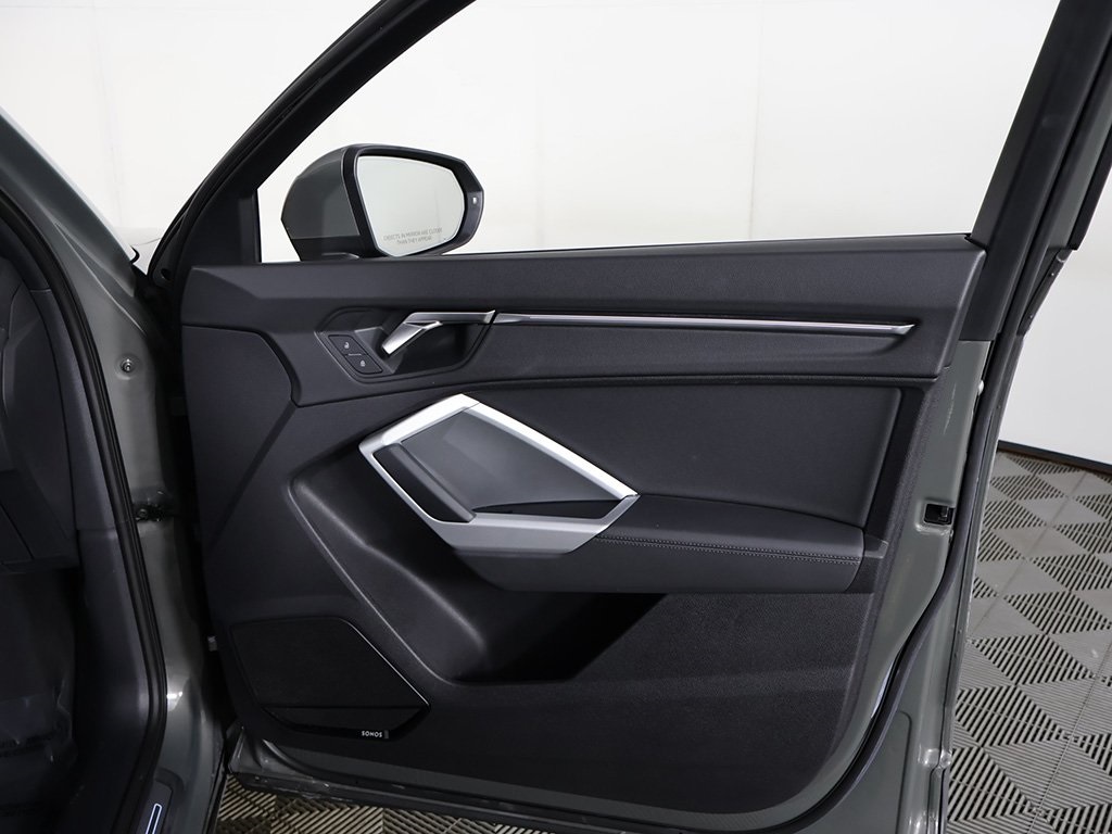 Vehicle image 42 of 54