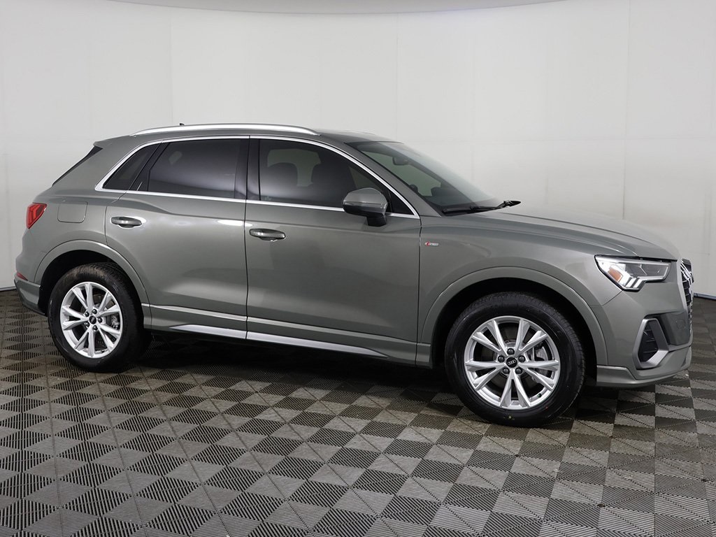 Vehicle image 6 of 54