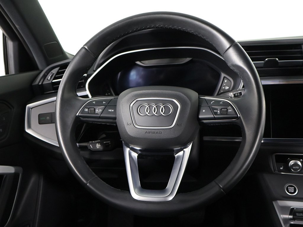 Vehicle image 23 of 54