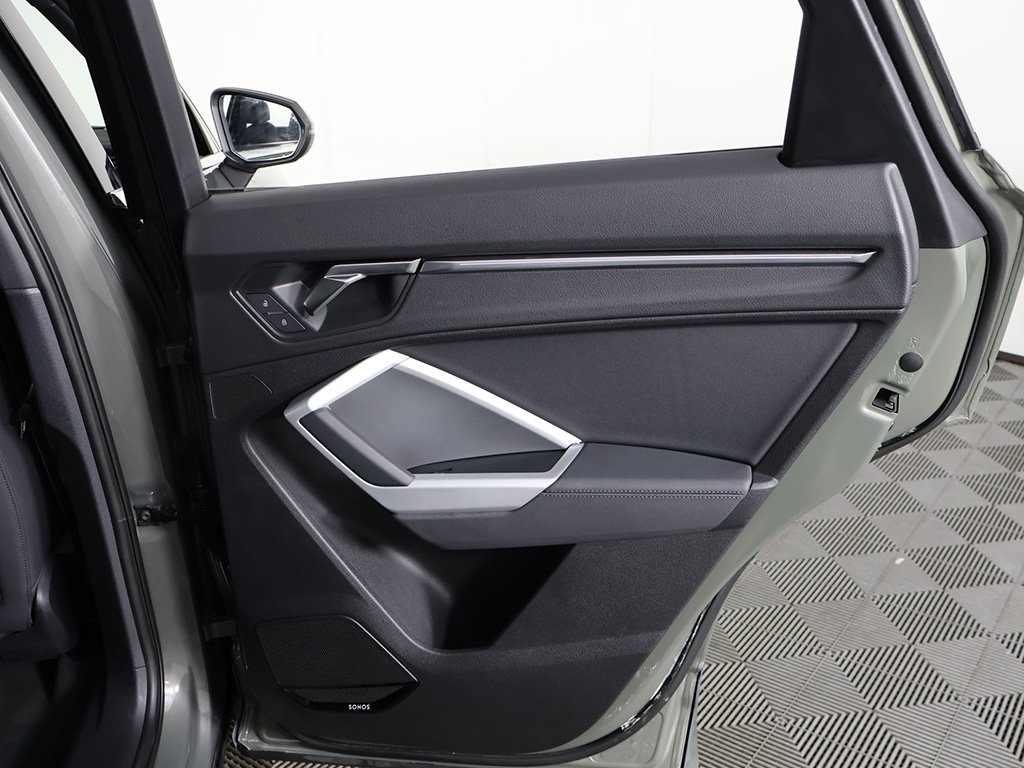 Vehicle image 45 of 54