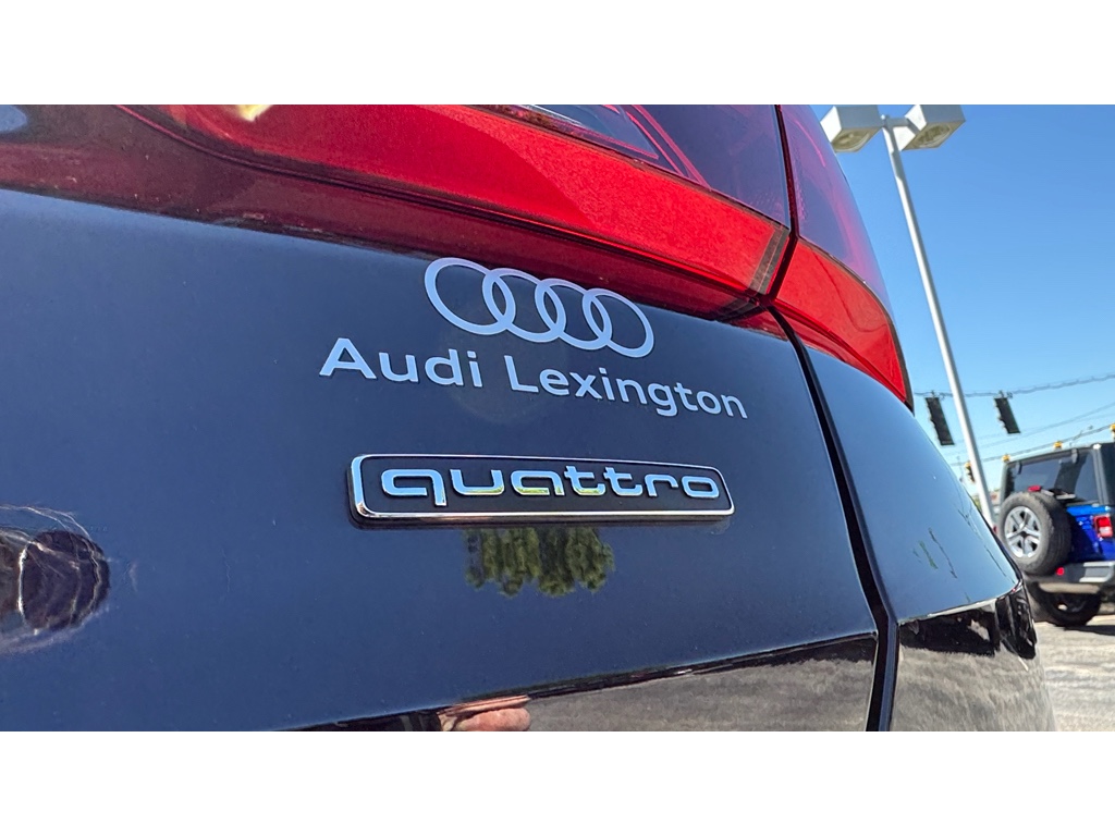 Vehicle image 12 of 31
