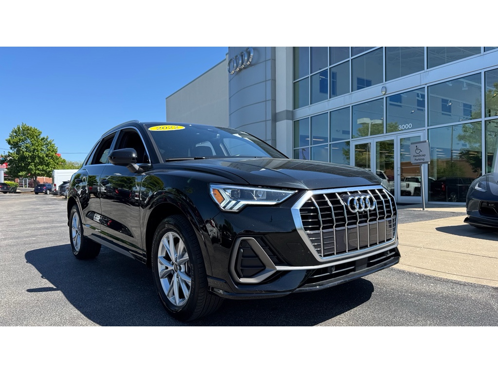 Vehicle image 4 of 31