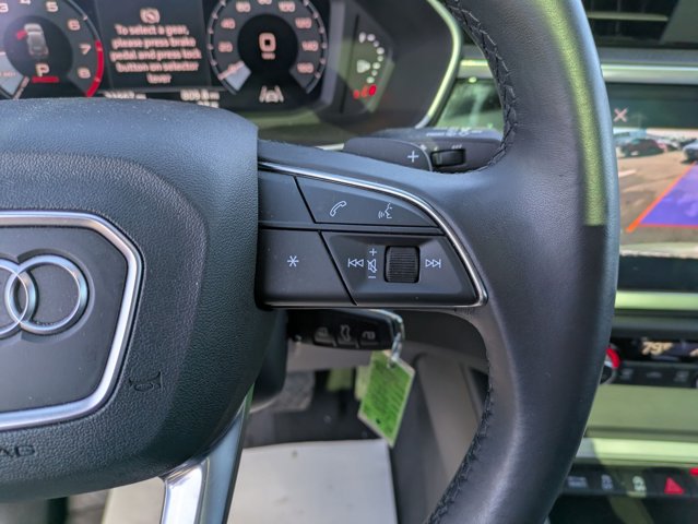 Vehicle image 11 of 28