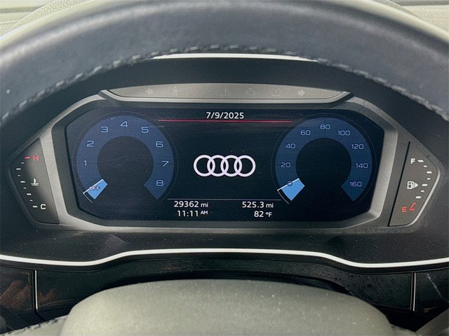 Vehicle image 17 of 22