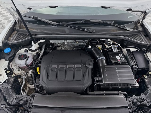 Vehicle image 9 of 22