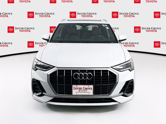Vehicle image 2 of 22