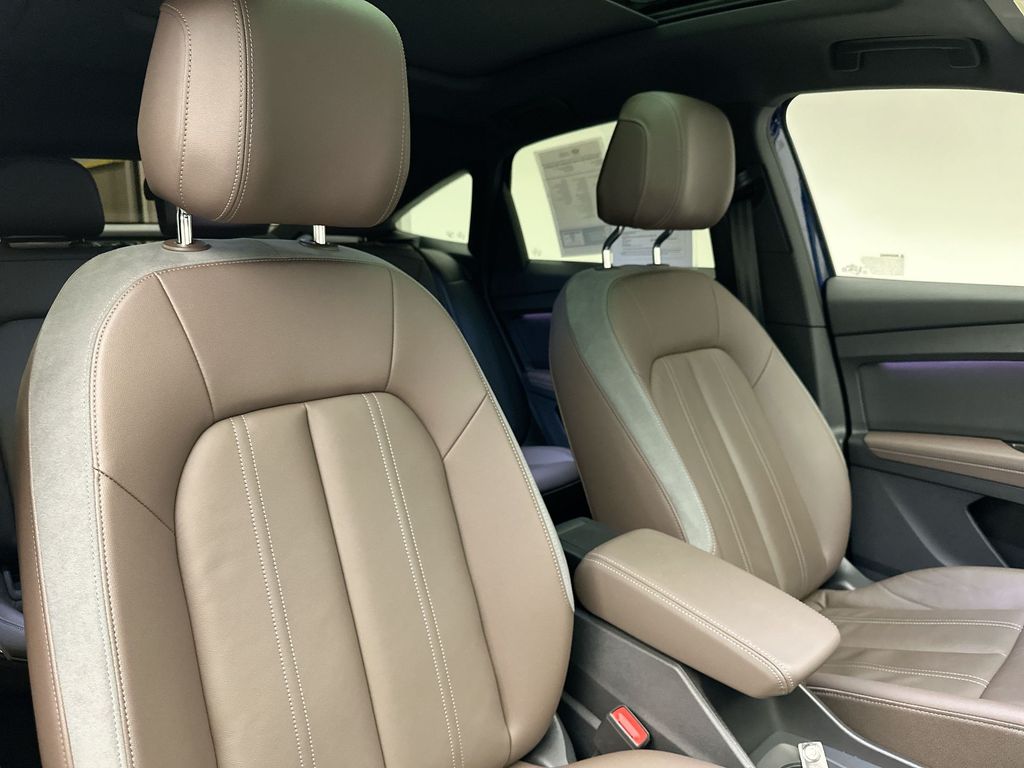 Vehicle image 6 of 20