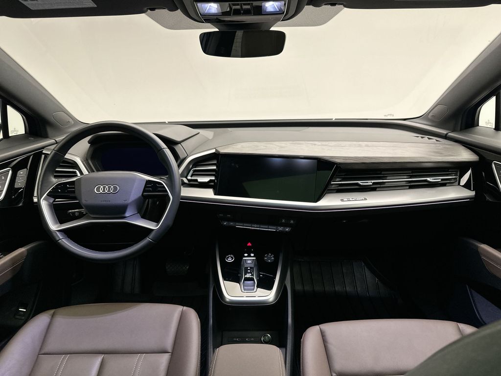 Vehicle image 8 of 20