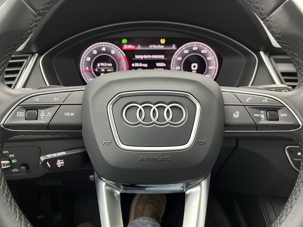 Vehicle image 22 of 38