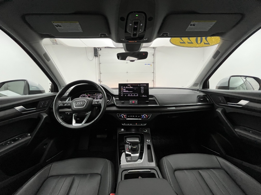 Vehicle image 19 of 38