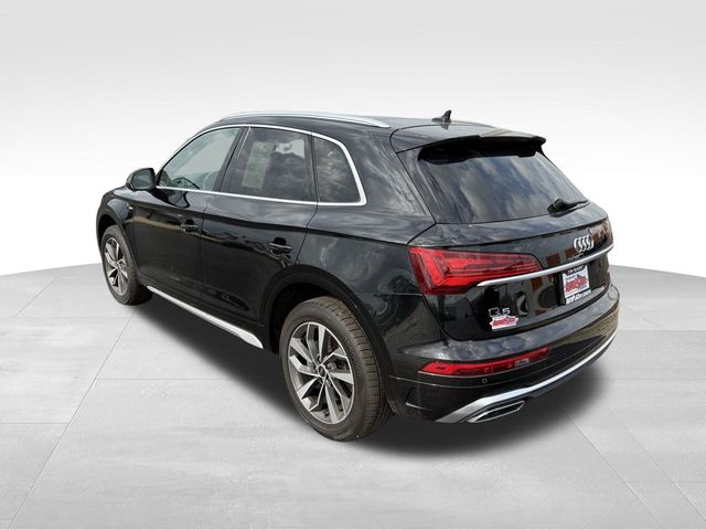 Vehicle image 7 of 32